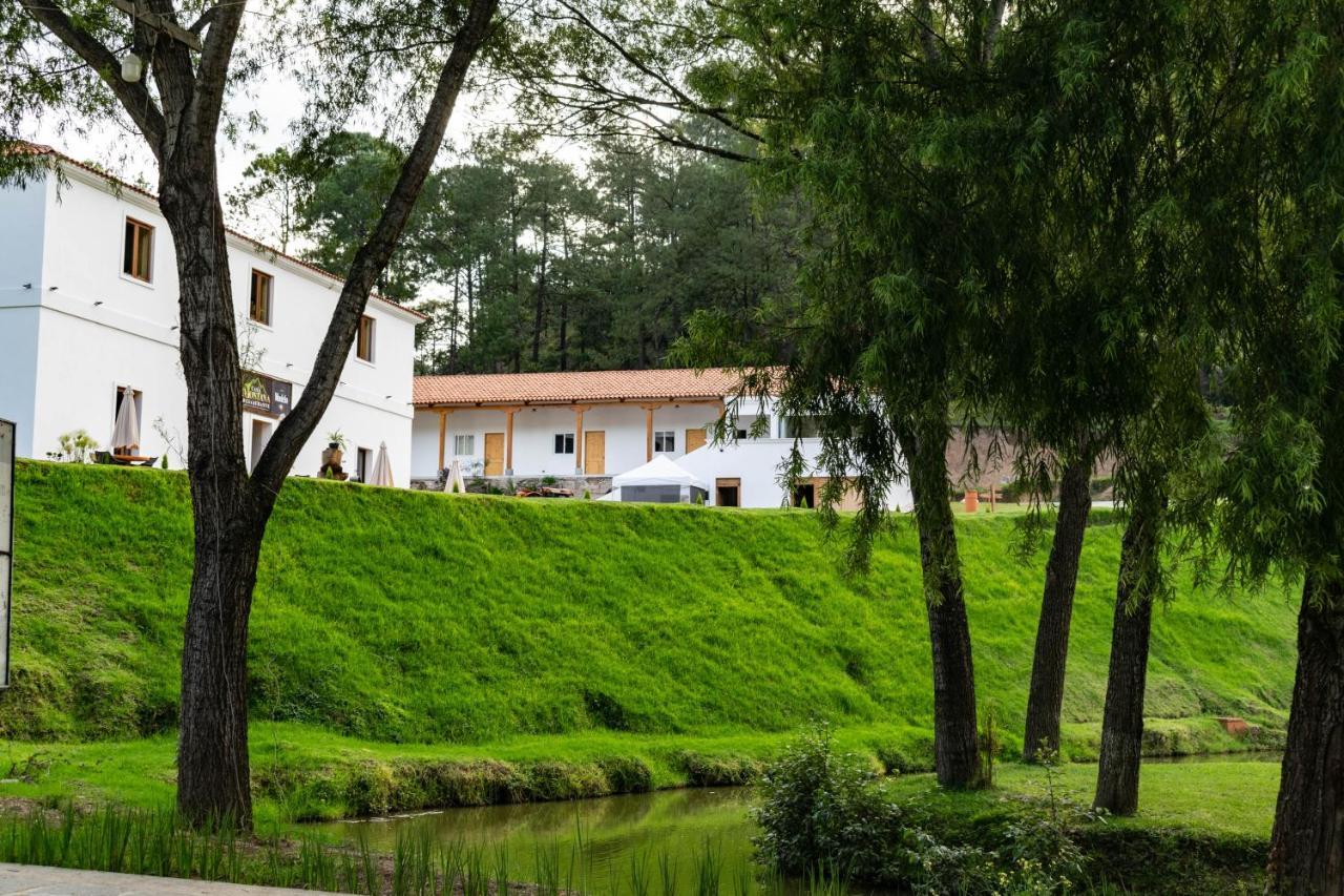 Casa Montana Hotel تشيتشيكاستينانغو المظهر الخارجي الصورة